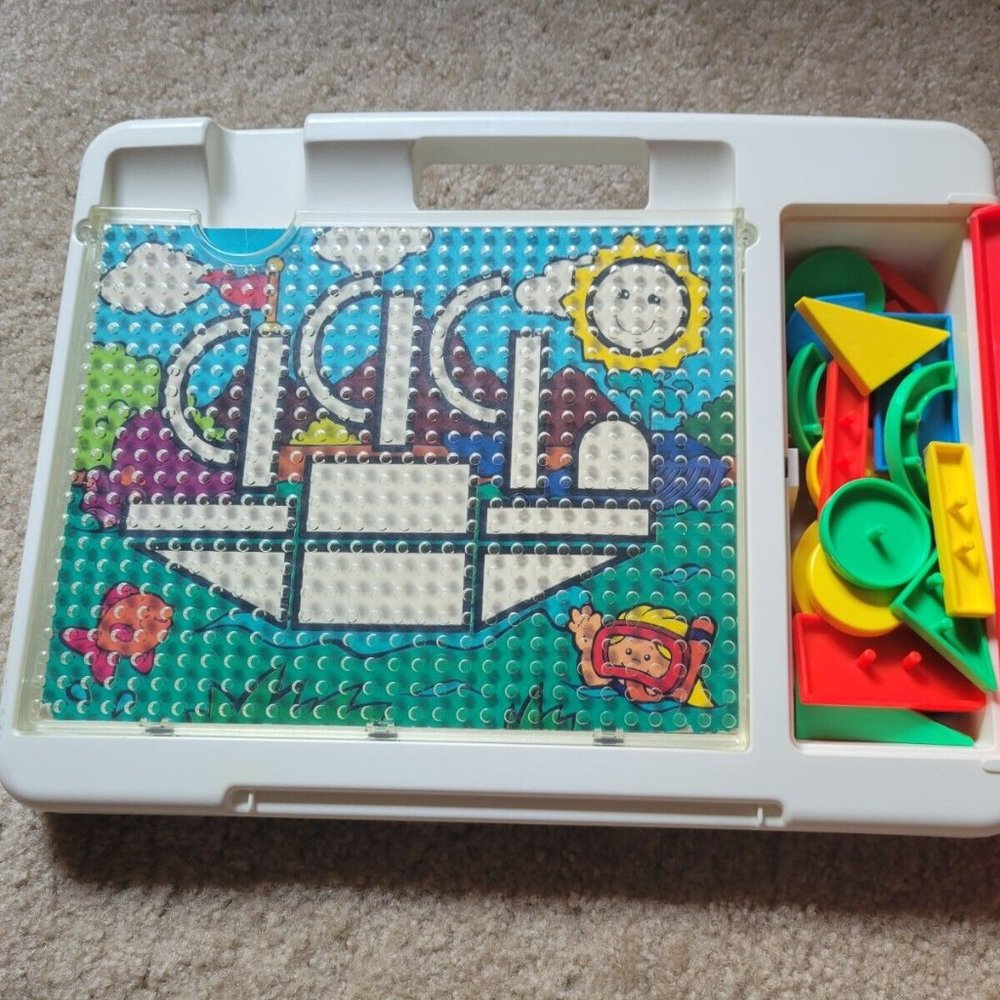 Playskool Creative Shapes Pegboard Activity Desk #2051 Learning Kid Toy 1994